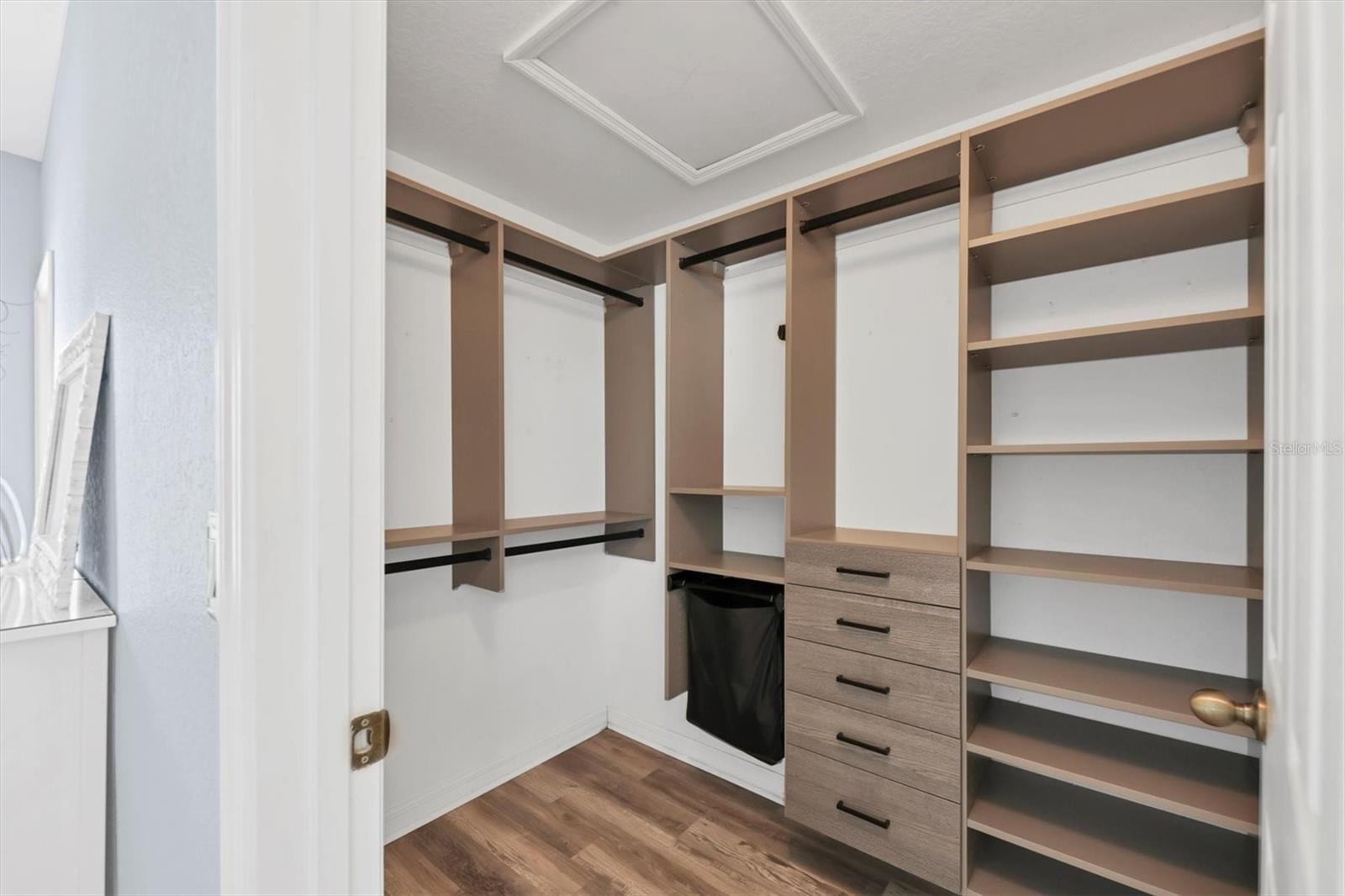 OAK VIEW PH III - Residential