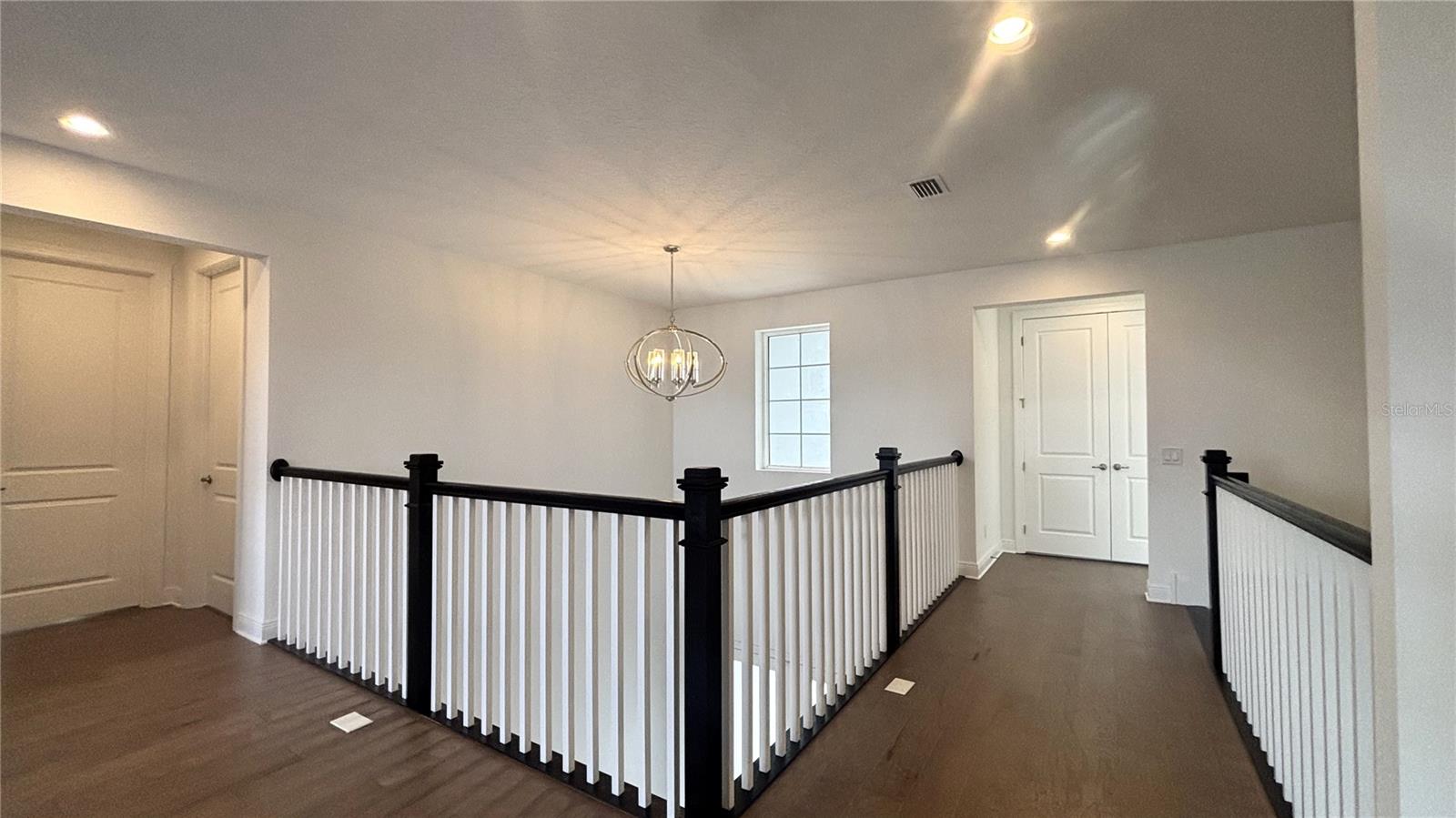 LAUREL POINTE PH 1 - Residential Lease