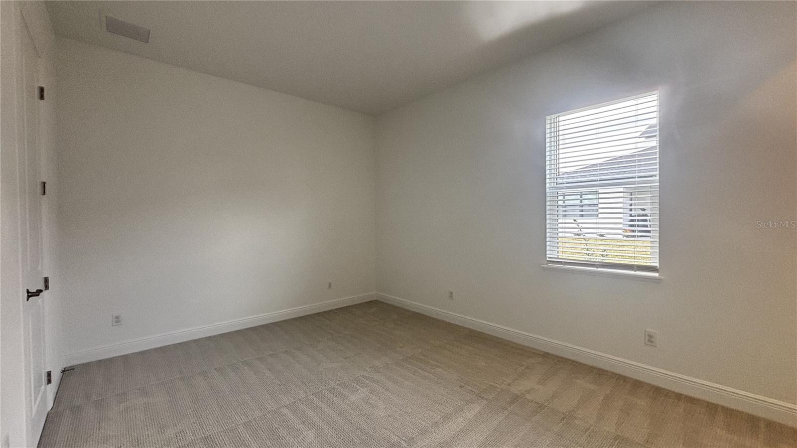 LAUREL POINTE PH 1 - Residential Lease