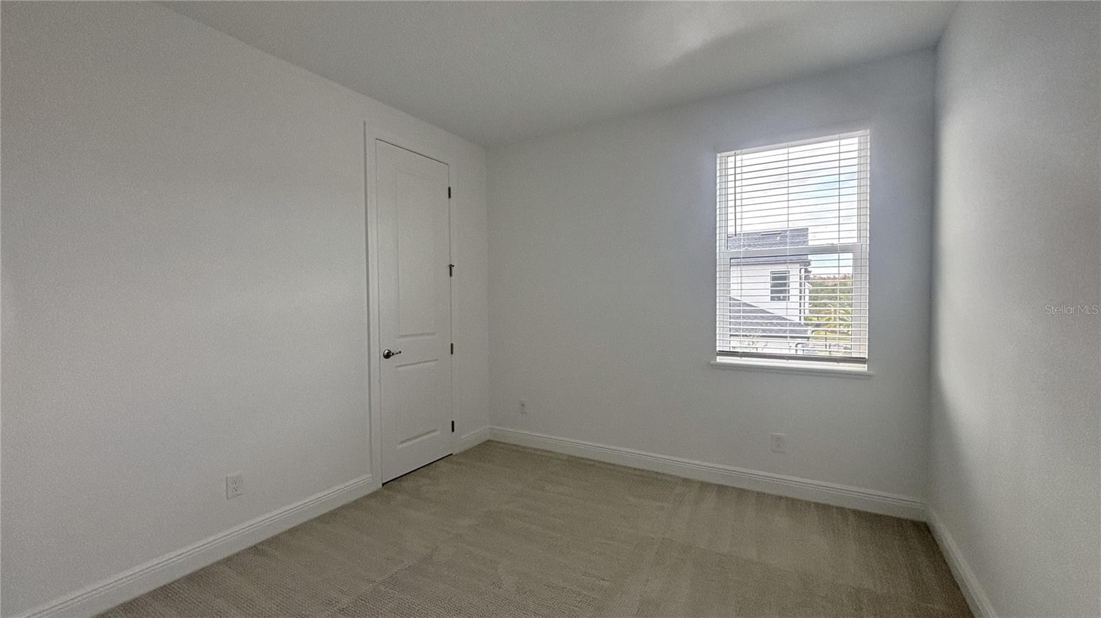 LAUREL POINTE PH 1 - Residential Lease