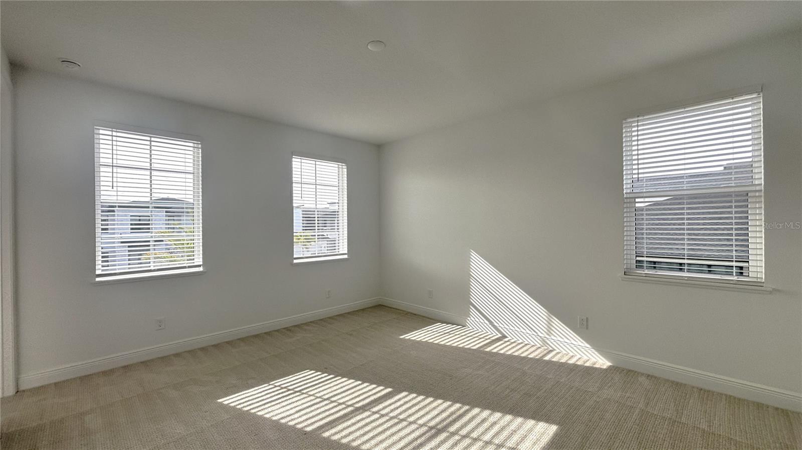 LAUREL POINTE PH 1 - Residential Lease