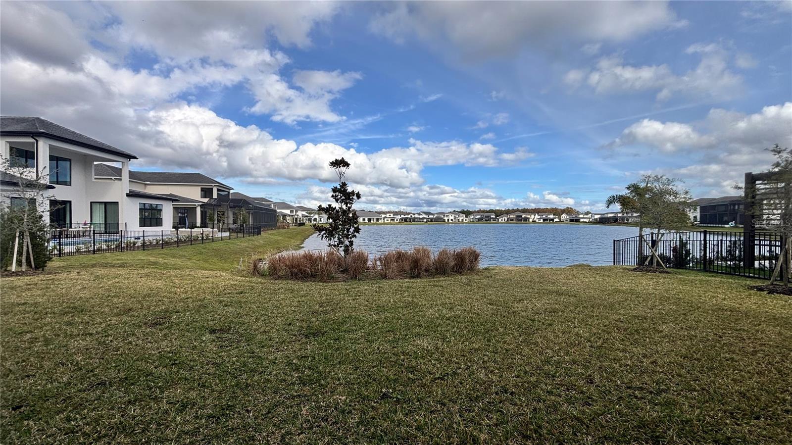 LAUREL POINTE PH 1 - Residential Lease