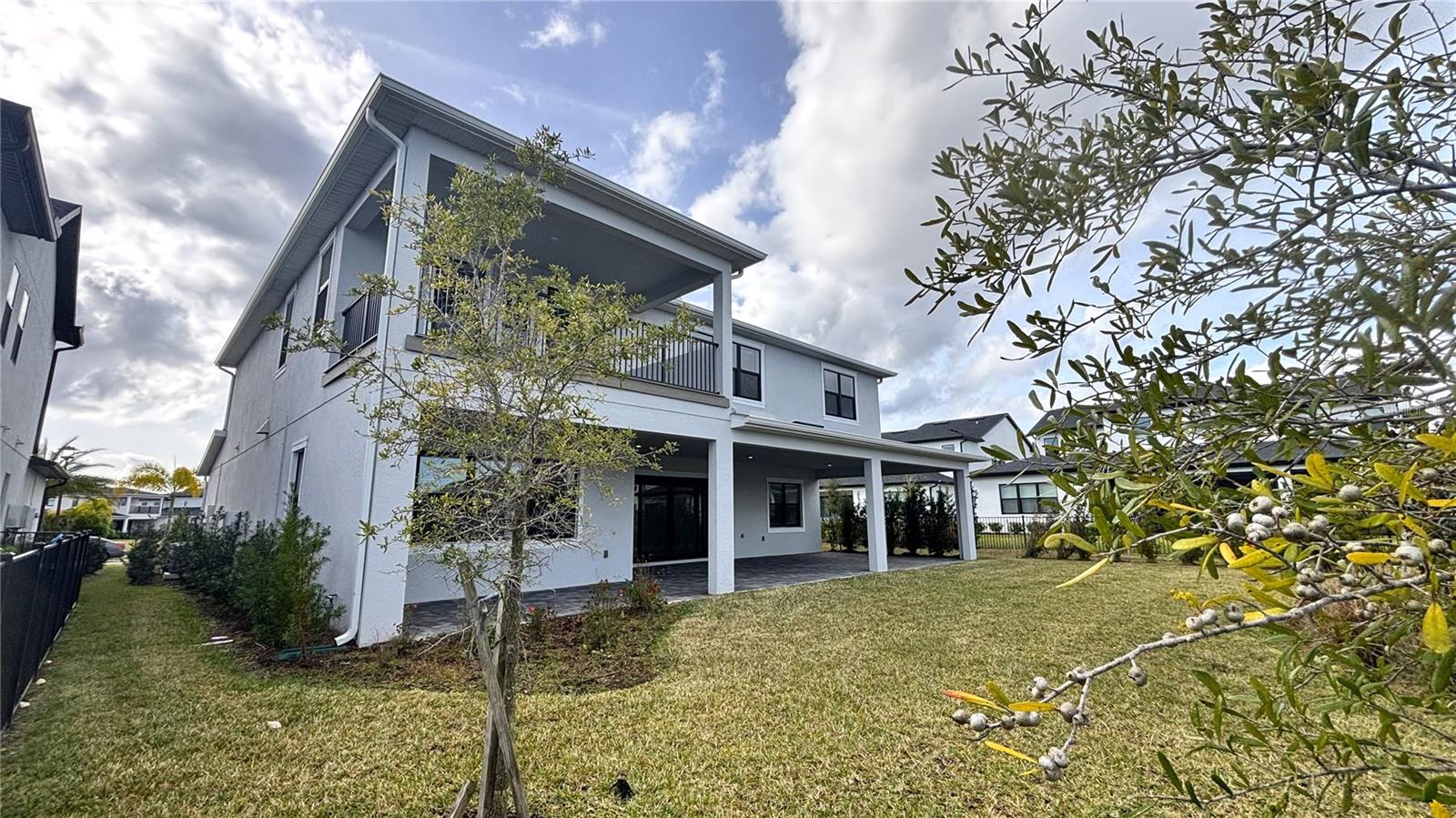 LAUREL POINTE PH 1 - Residential Lease