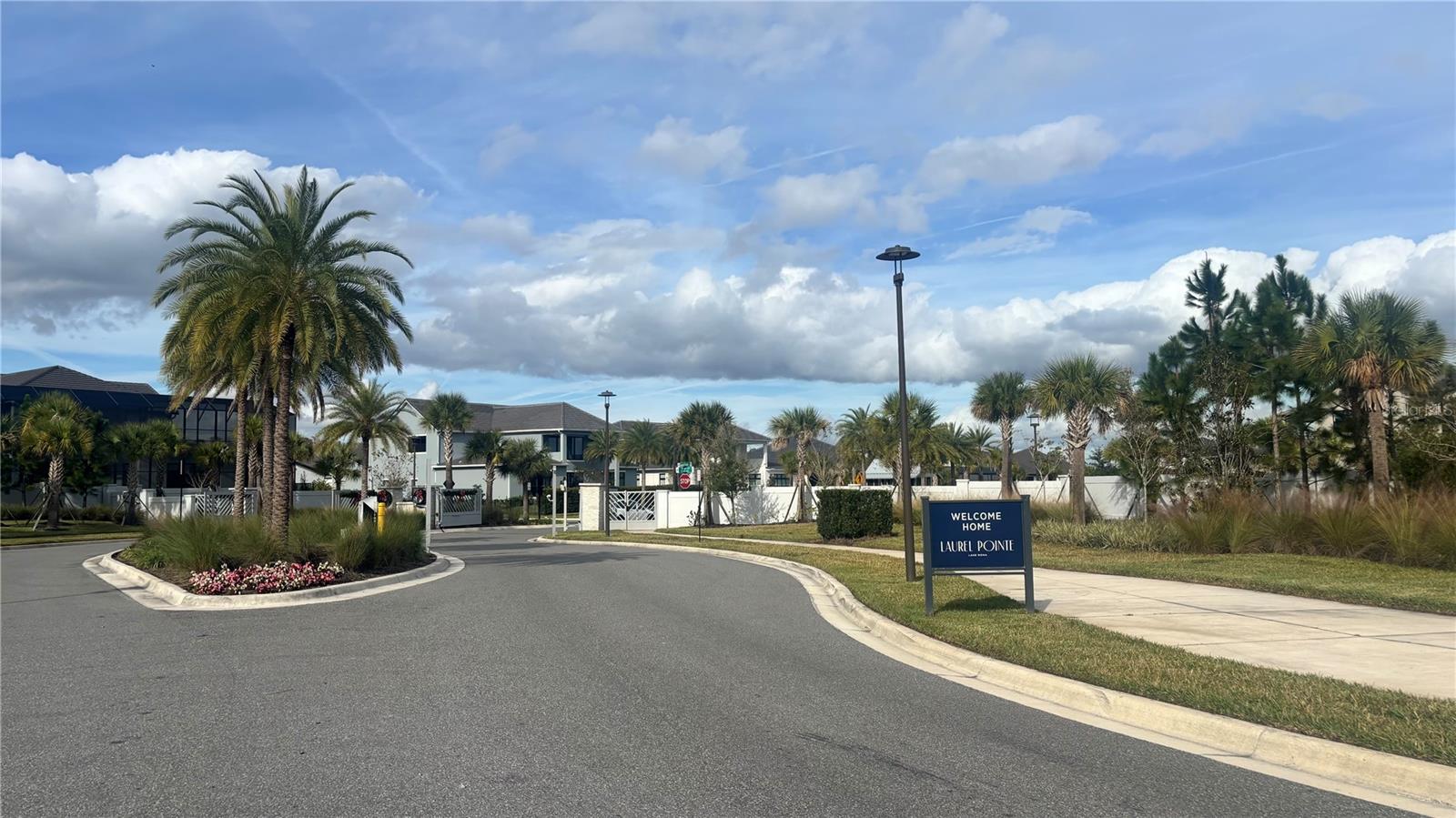 LAUREL POINTE PH 1 - Residential Lease