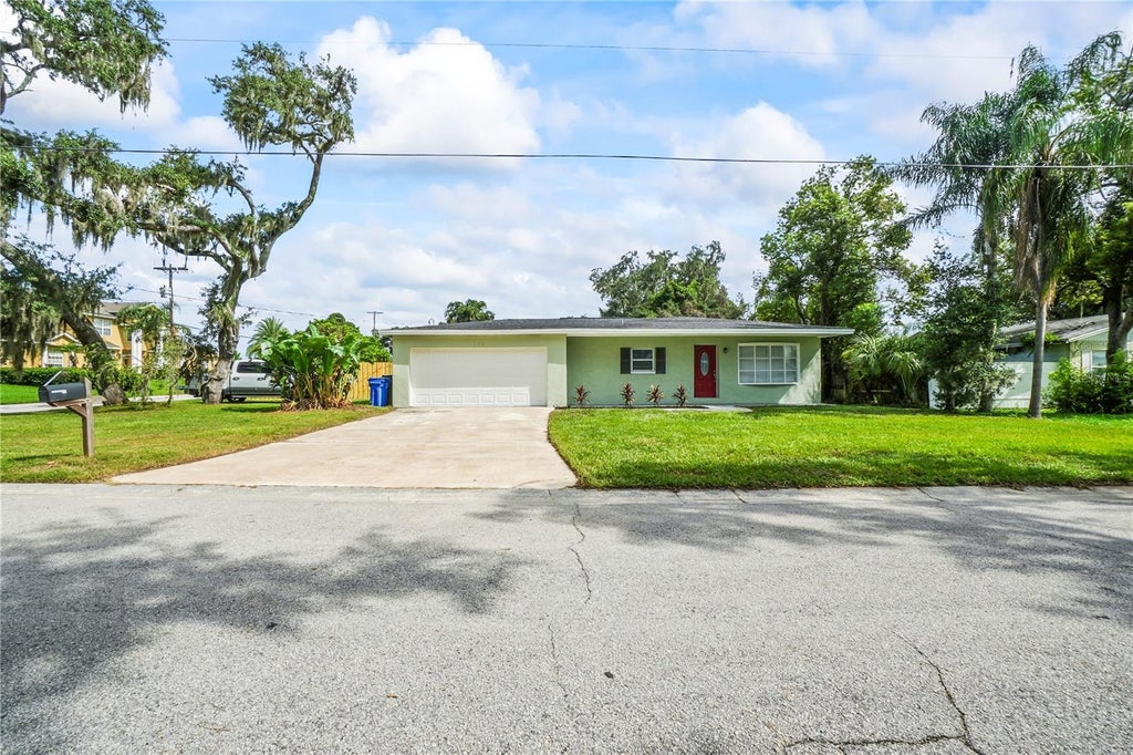 Photo of 202 Gay Road, Seffner, FL 33584 (MLS # TB8545285)