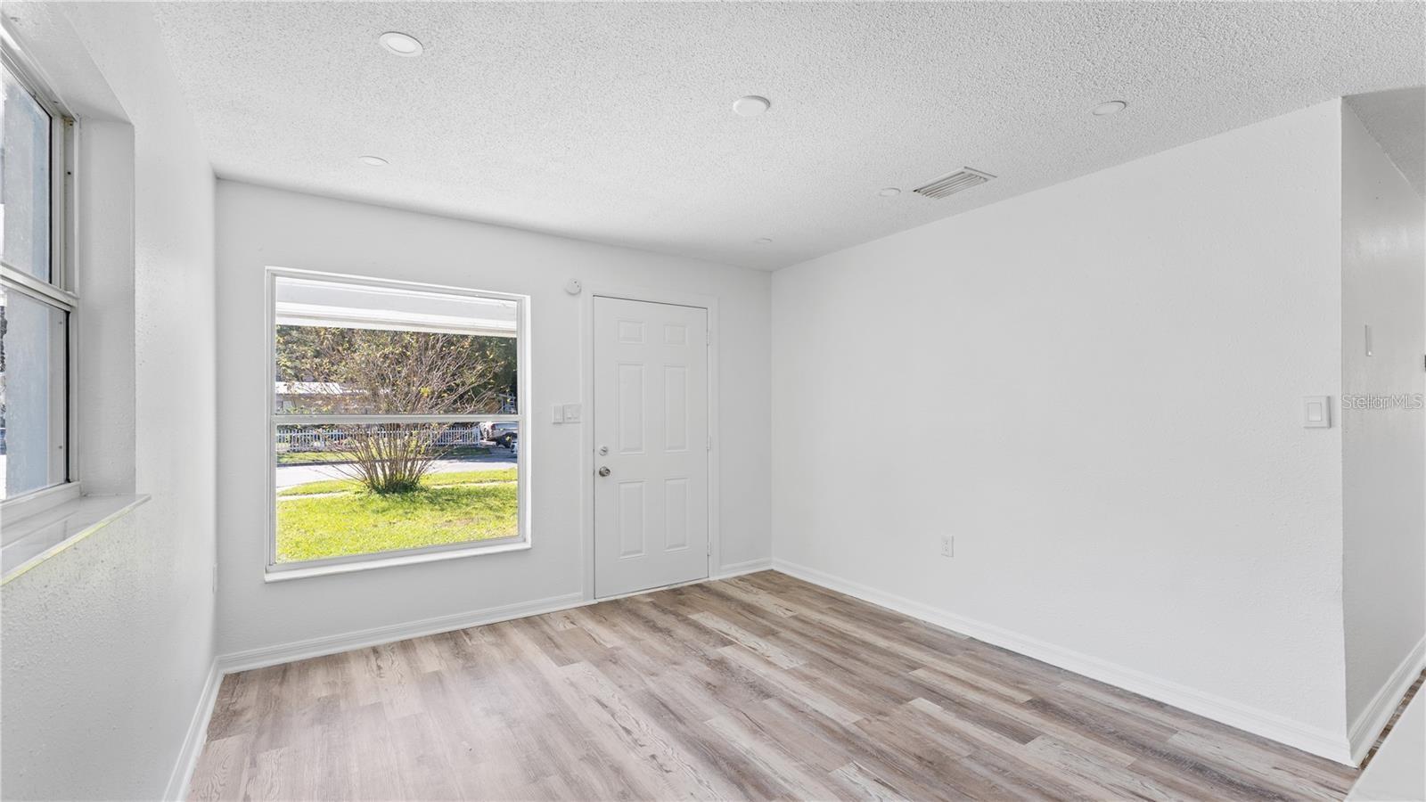 IVEY LANE ESTATES - Residential Lease