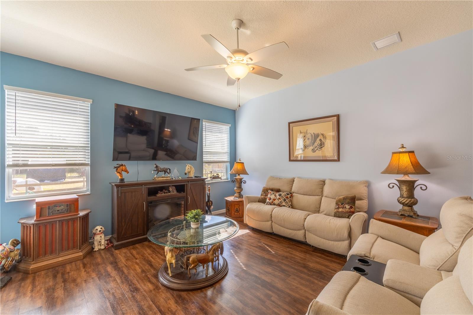 PONY TRAILS - Residential