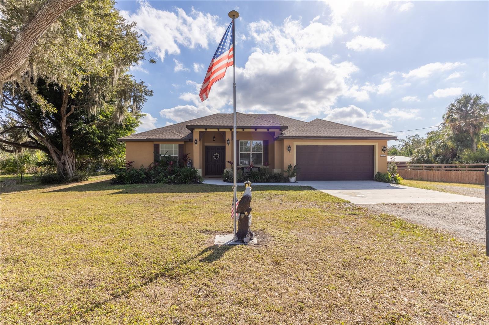 PONY TRAILS - Residential