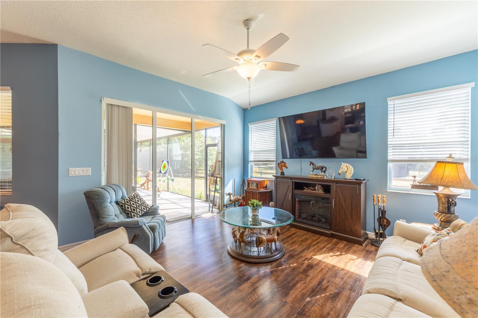 PONY TRAILS - Residential