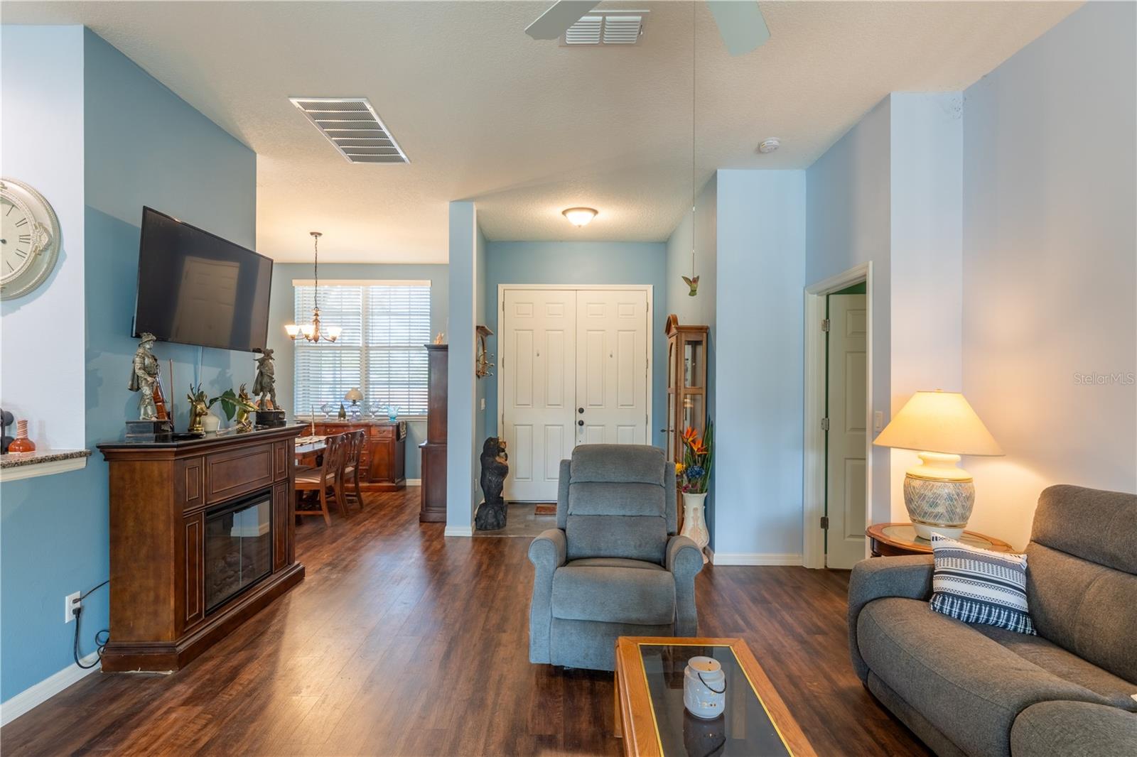 PONY TRAILS - Residential