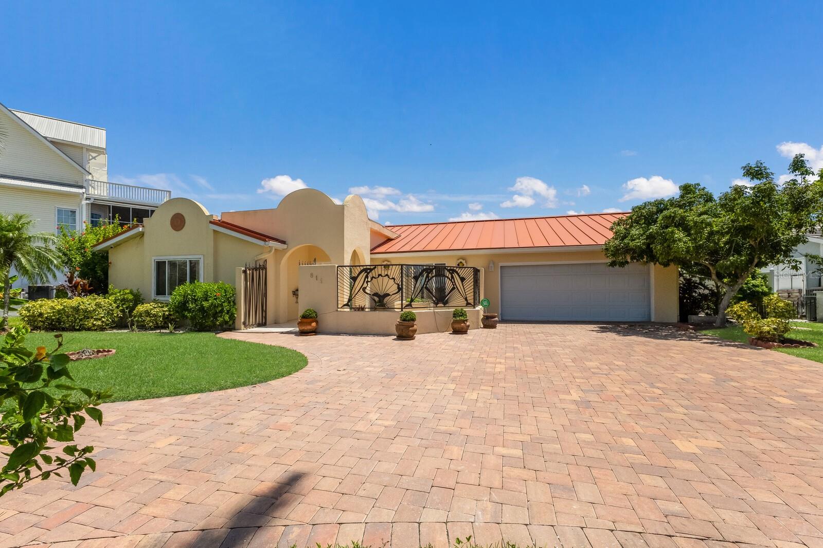 811 ARLINGTON ROAD