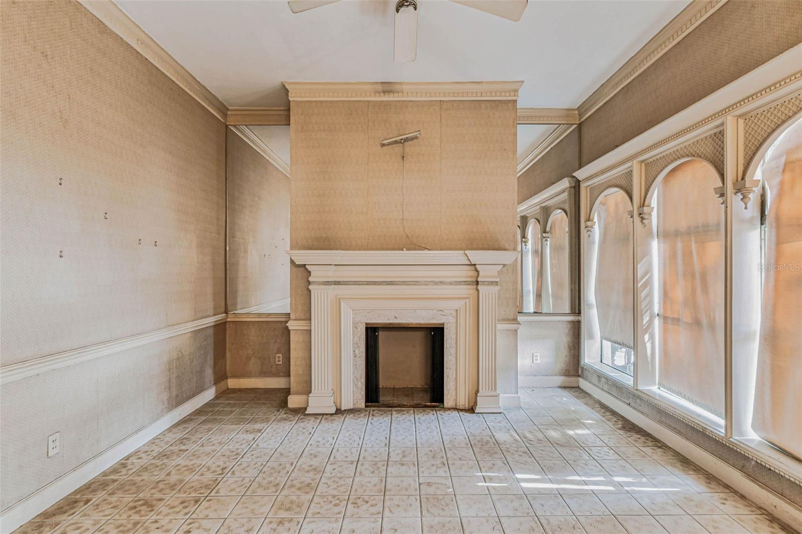 MAC FARLANE PARK - Residential