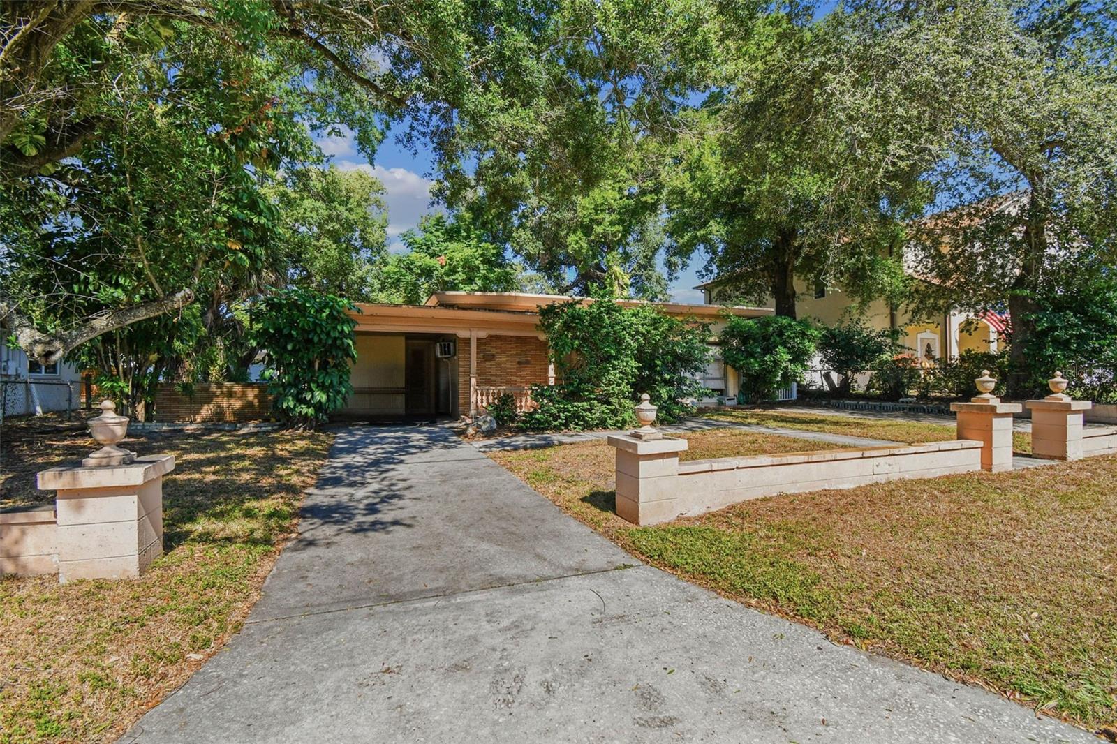 MAC FARLANE PARK - Residential