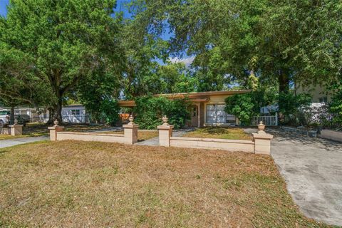 Photo of 3209 W Grace Street, Tampa, FL 33607 (MLS # TB8446130)