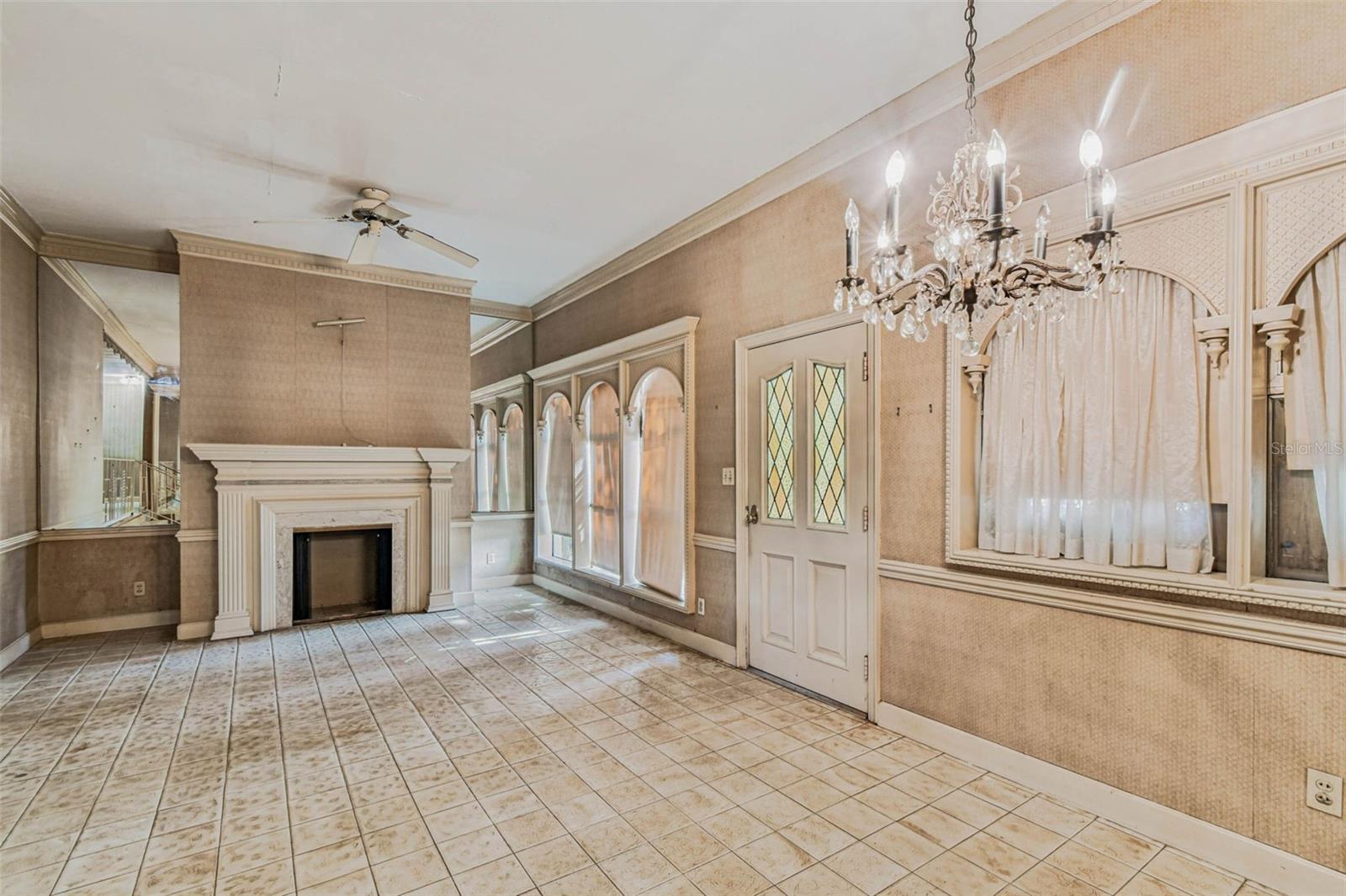 MAC FARLANE PARK - Residential