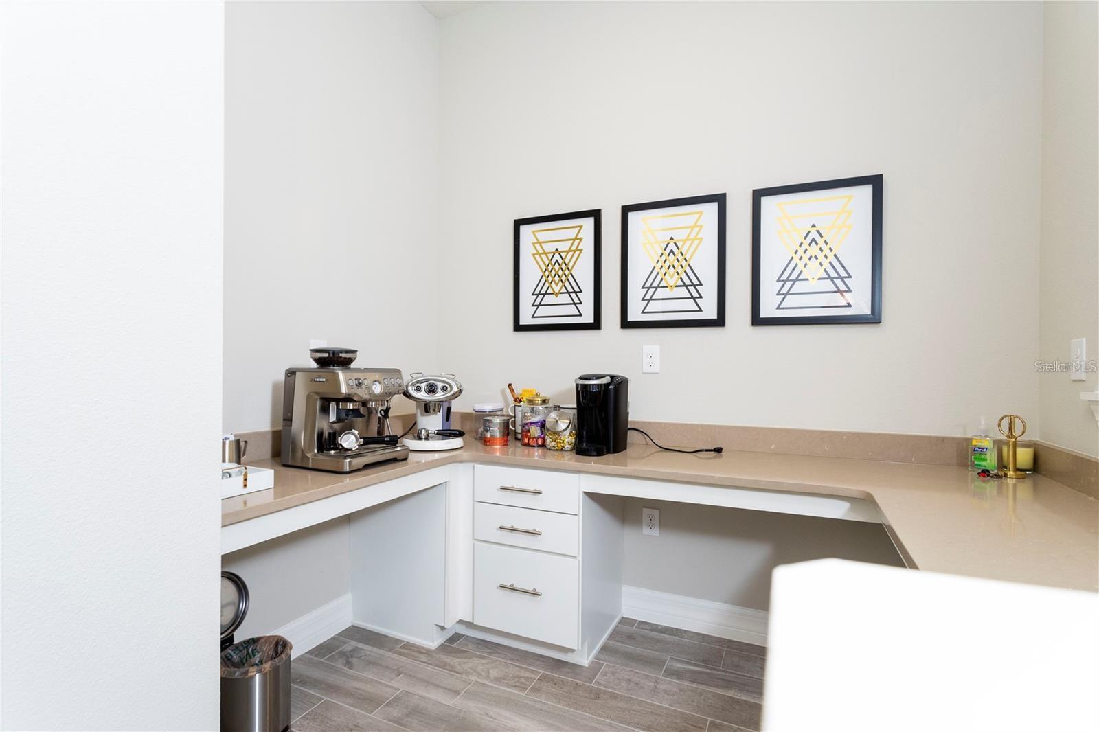 PHILLIPS GROVE - Residential