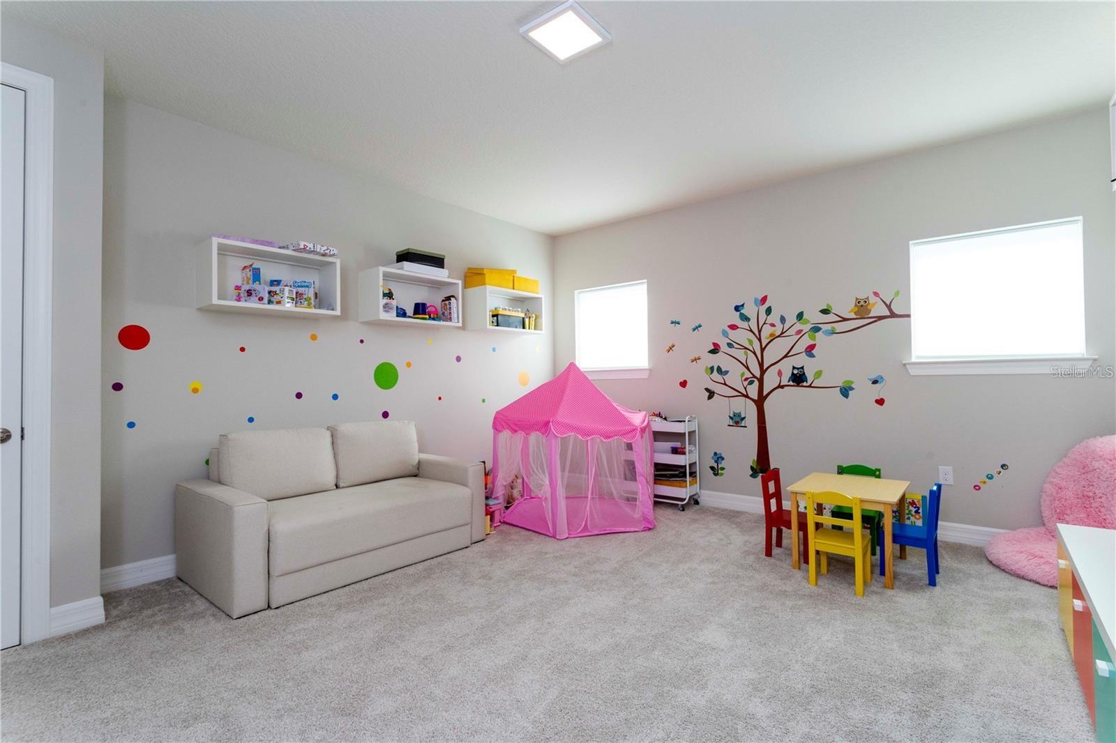 PHILLIPS GROVE - Residential