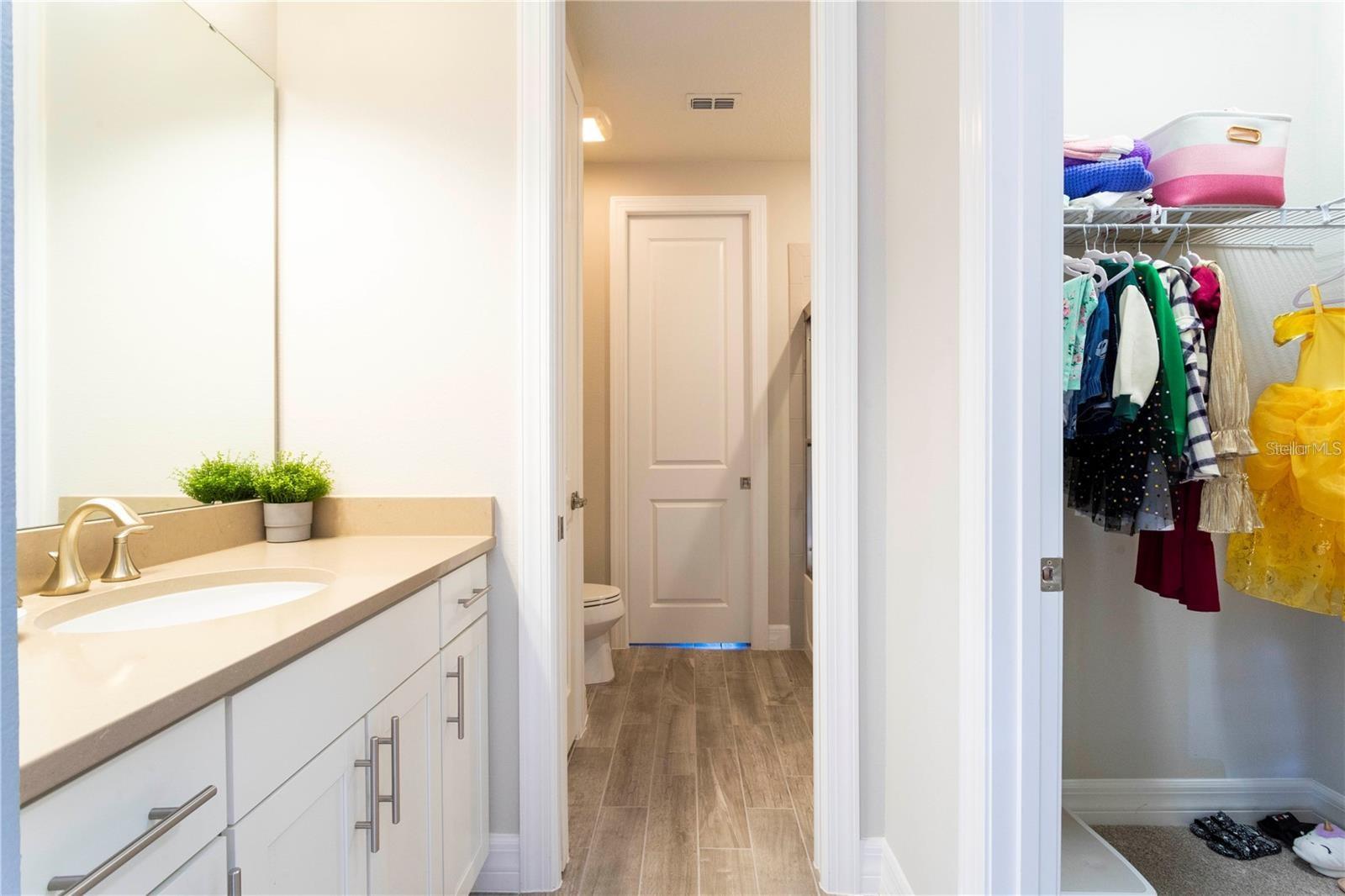 PHILLIPS GROVE - Residential