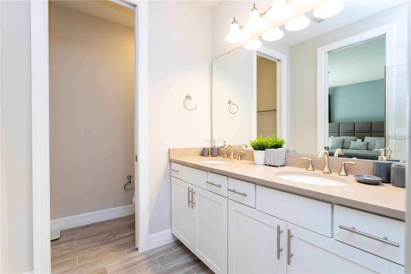 PHILLIPS GROVE - Residential