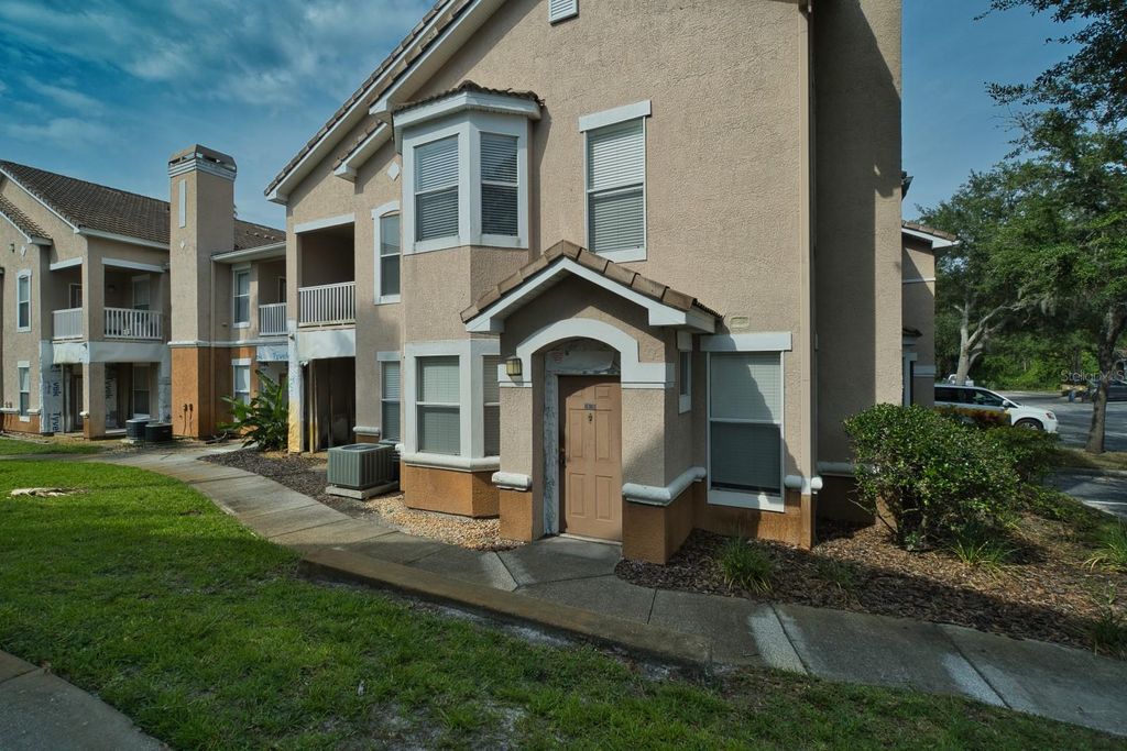 Photo of 18118 Villa Creek Drive #N/A, Tampa, FL 33647 (MLS # TB8476154)