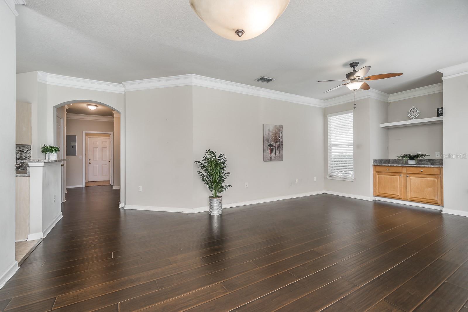 THE VILLAS CONDO - Residential