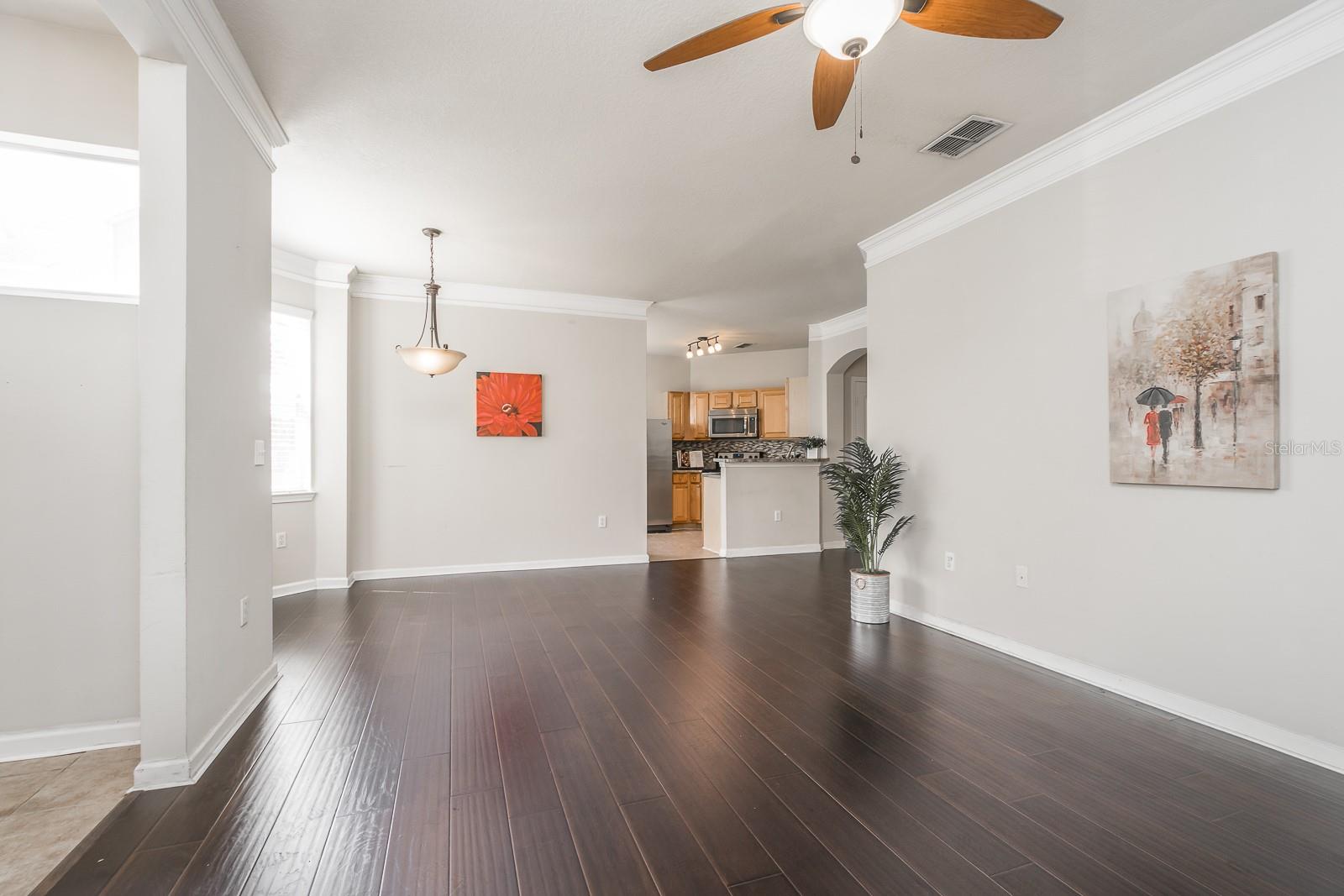 THE VILLAS CONDO - Residential