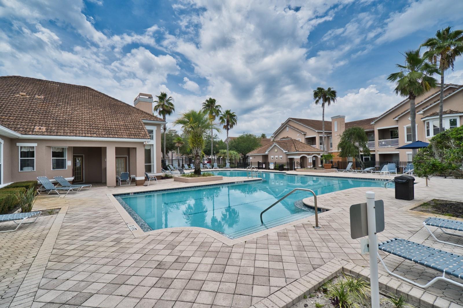 THE VILLAS CONDO - Residential