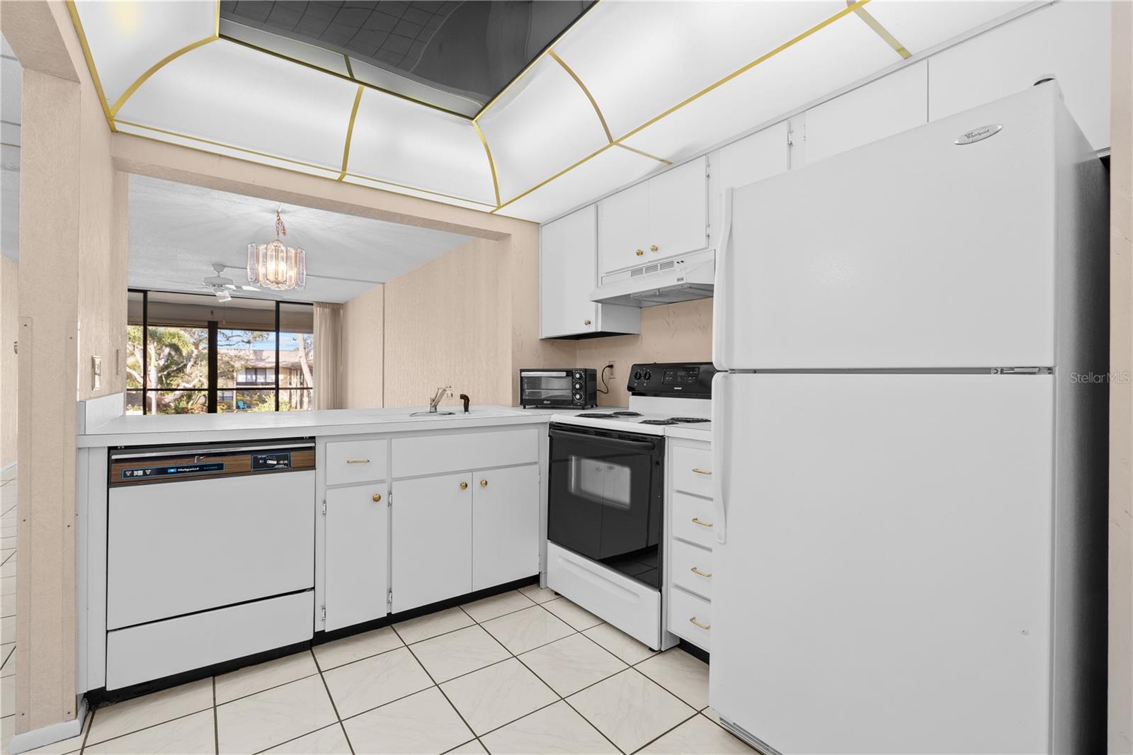 VILLAS DE GOLF CONDO - Residential