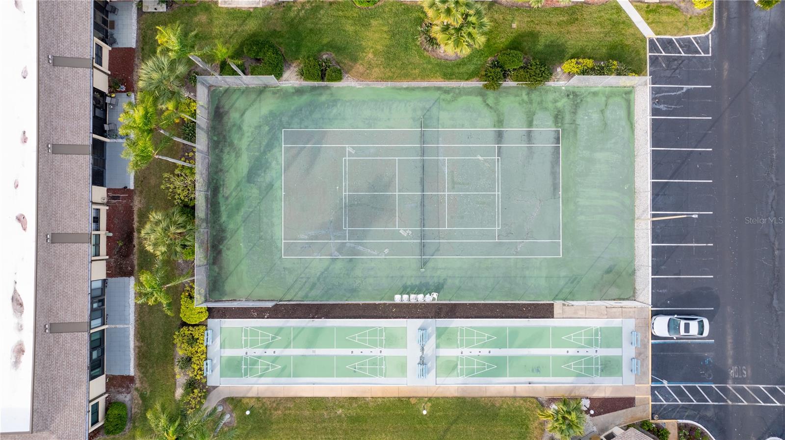 VILLAS DE GOLF CONDO - Residential