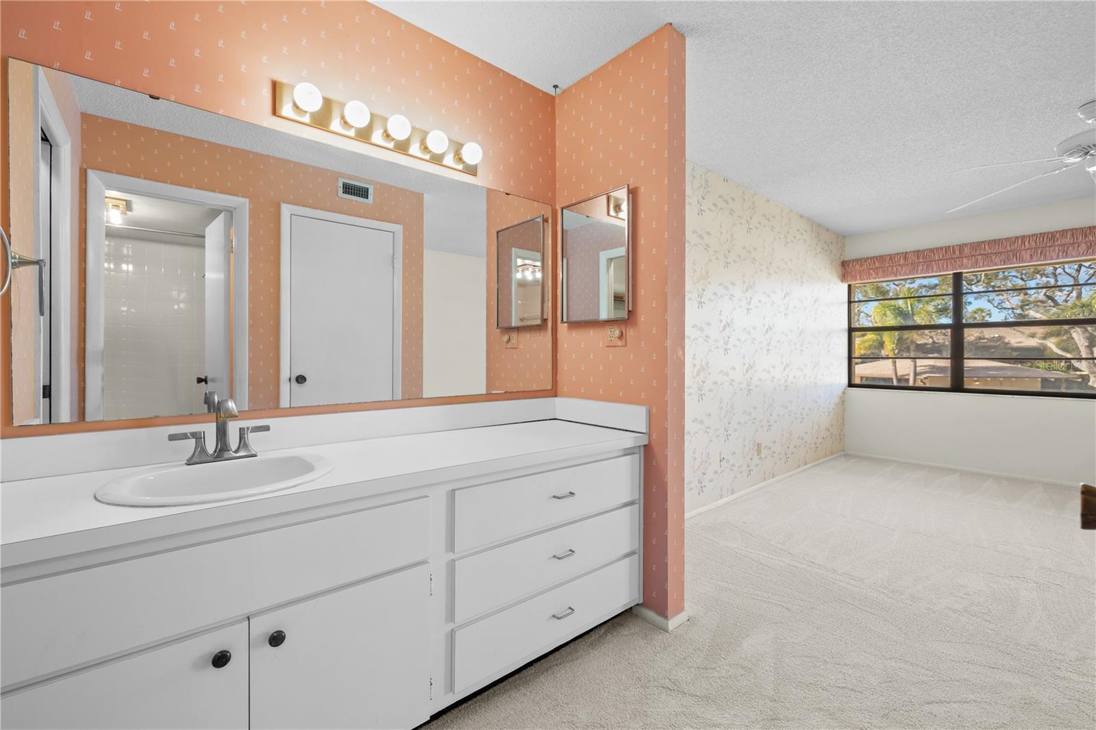 VILLAS DE GOLF CONDO - Residential