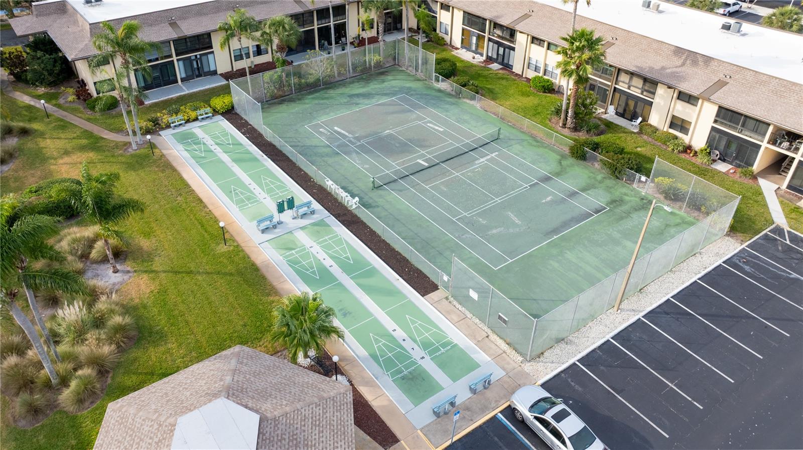 VILLAS DE GOLF CONDO - Residential