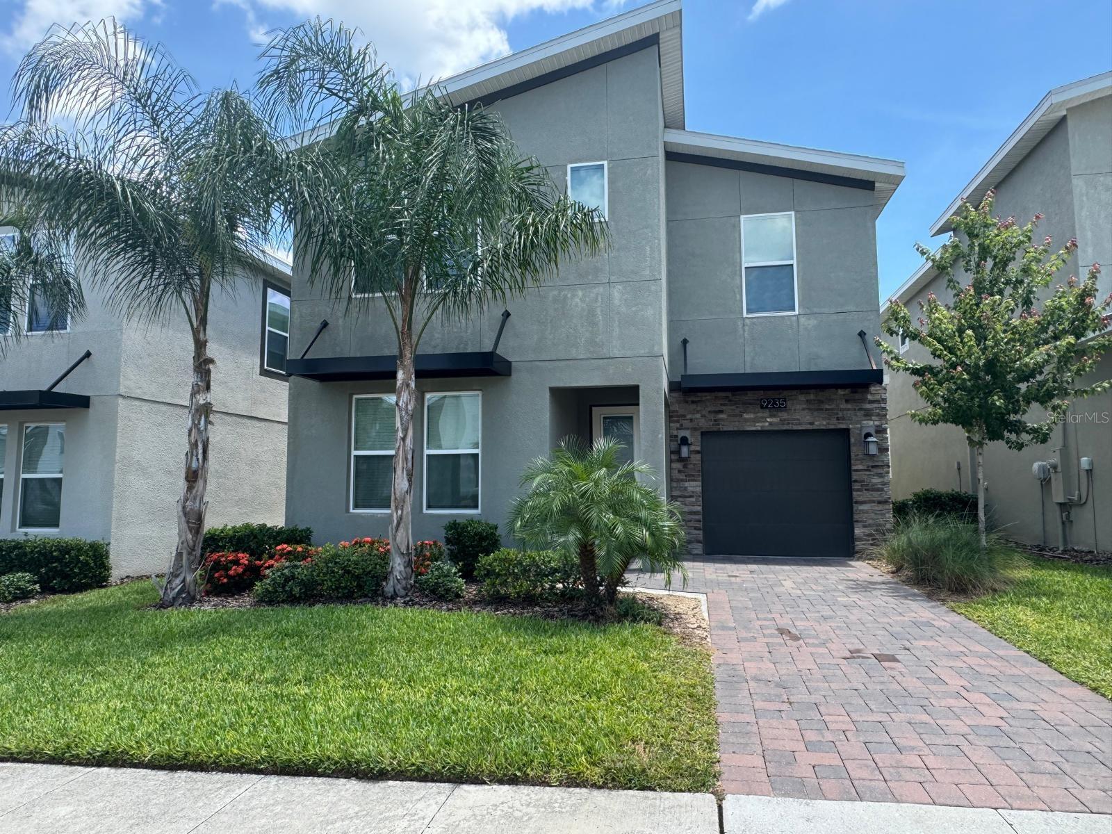 OWNER IS OFFERING FIRST MONTH RENT FREE!!!! Call now to schedule a private showing! Se habla español. PRIMER MES RENTA GRATIS!
Fully furnished 6-bed, 5-bath home with a loft, pool, and game room in the highly desirable Champions Gate resort community—perfect as a is a vacation home. Features include: Open floor plan with natural light and pool views Modern kitchen with quartz countertops and stainless steel appliances Landscaping provided, as well as daily trash pickup, irrigation, : Access to 2 clubhouses with upscale amenities: gym, waterslides, lazy river, bar, golf, theater, courts (tennis, volleyball, basketball), 24/7 security, and more.