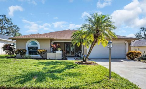 A home in PALM HARBOR