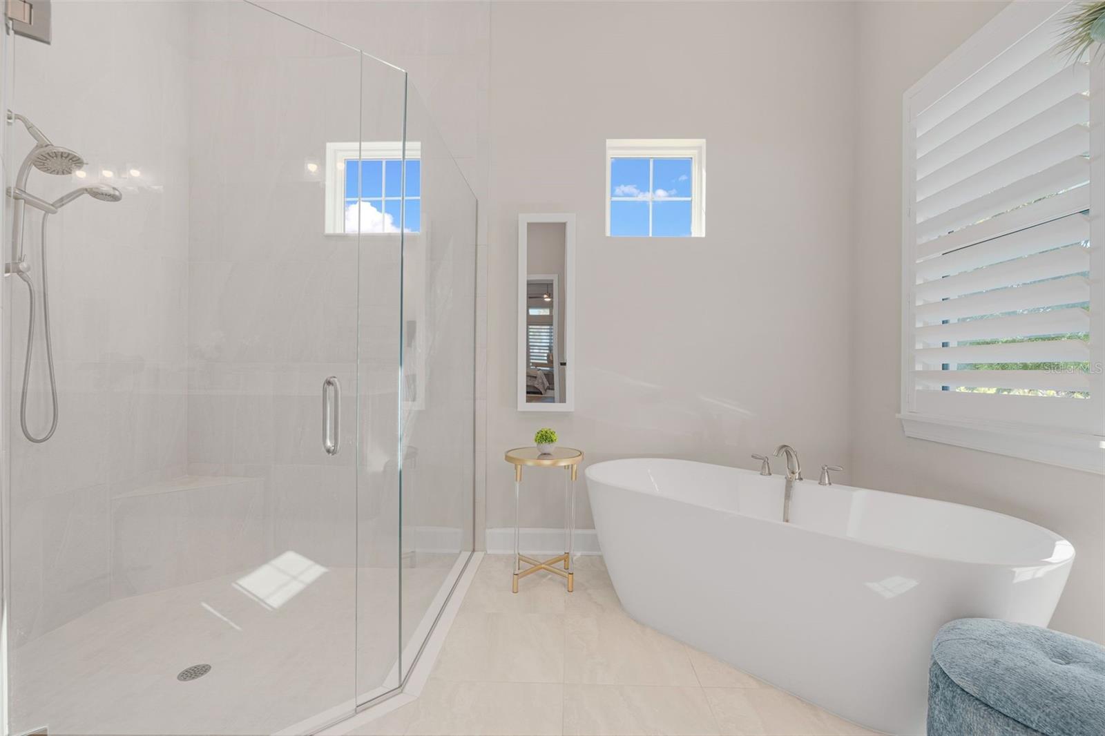 AZARIO ESPLANADE - Residential