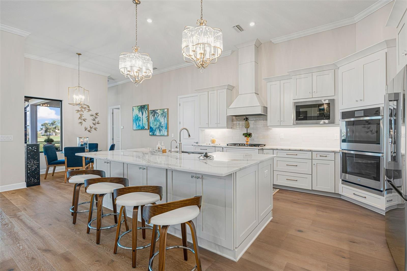 AZARIO ESPLANADE - Residential