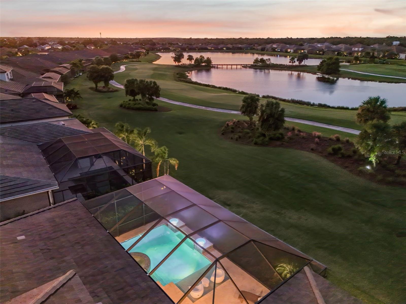 AZARIO ESPLANADE - Residential