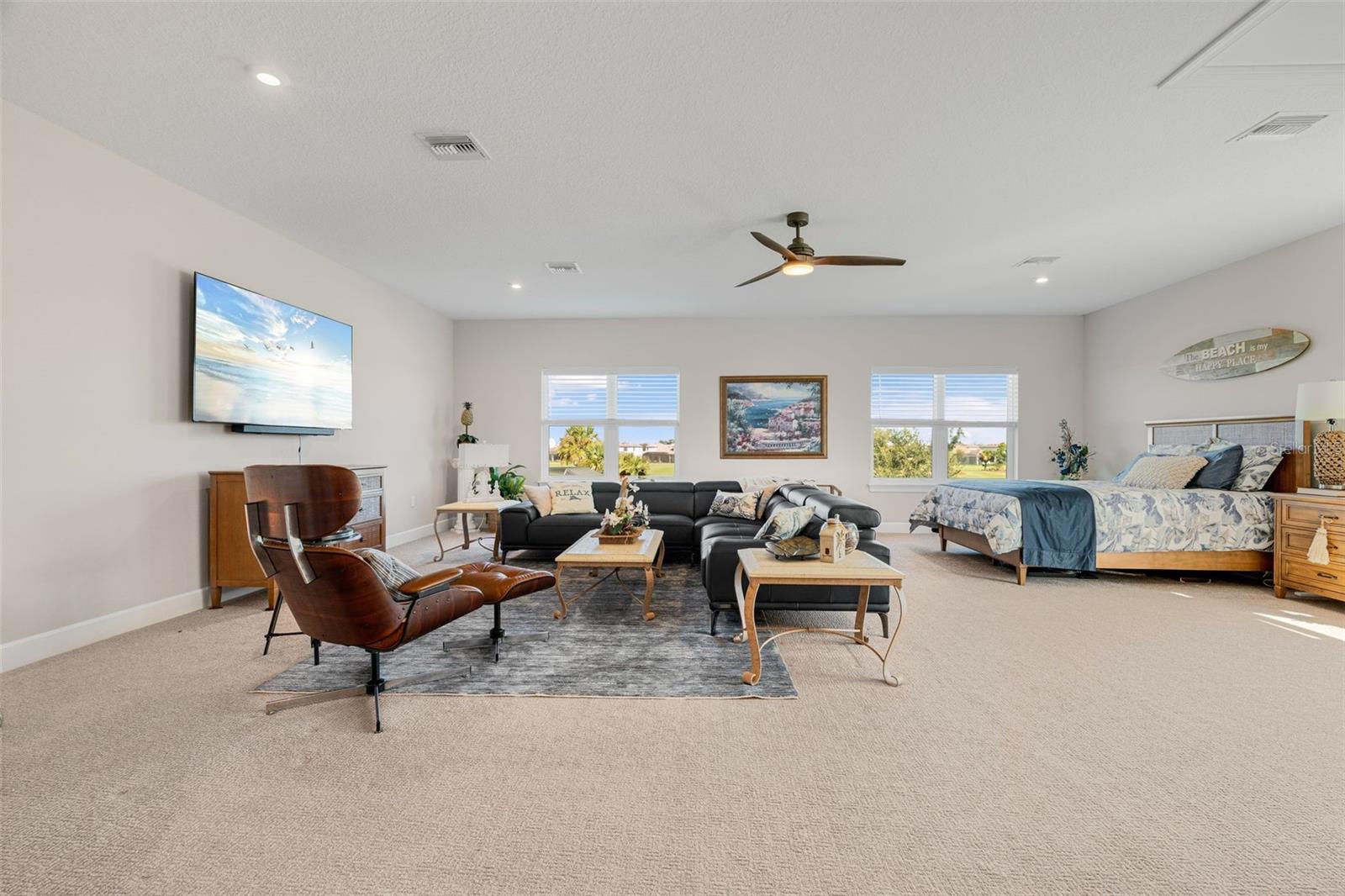 AZARIO ESPLANADE - Residential