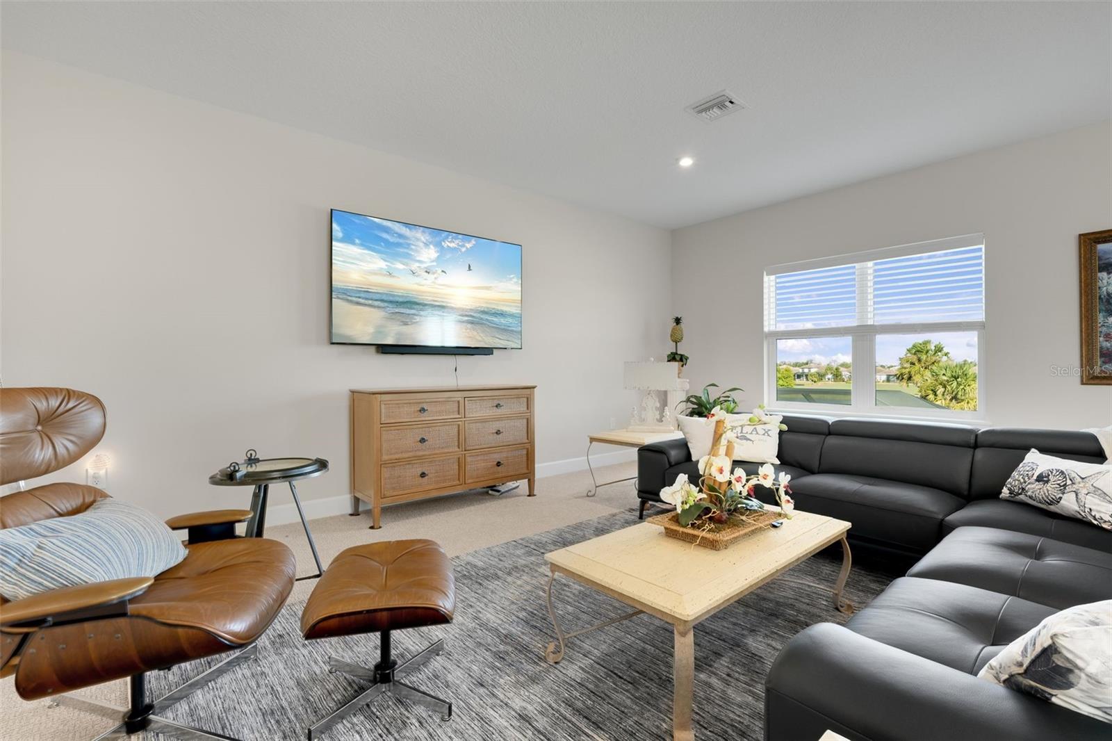 AZARIO ESPLANADE - Residential