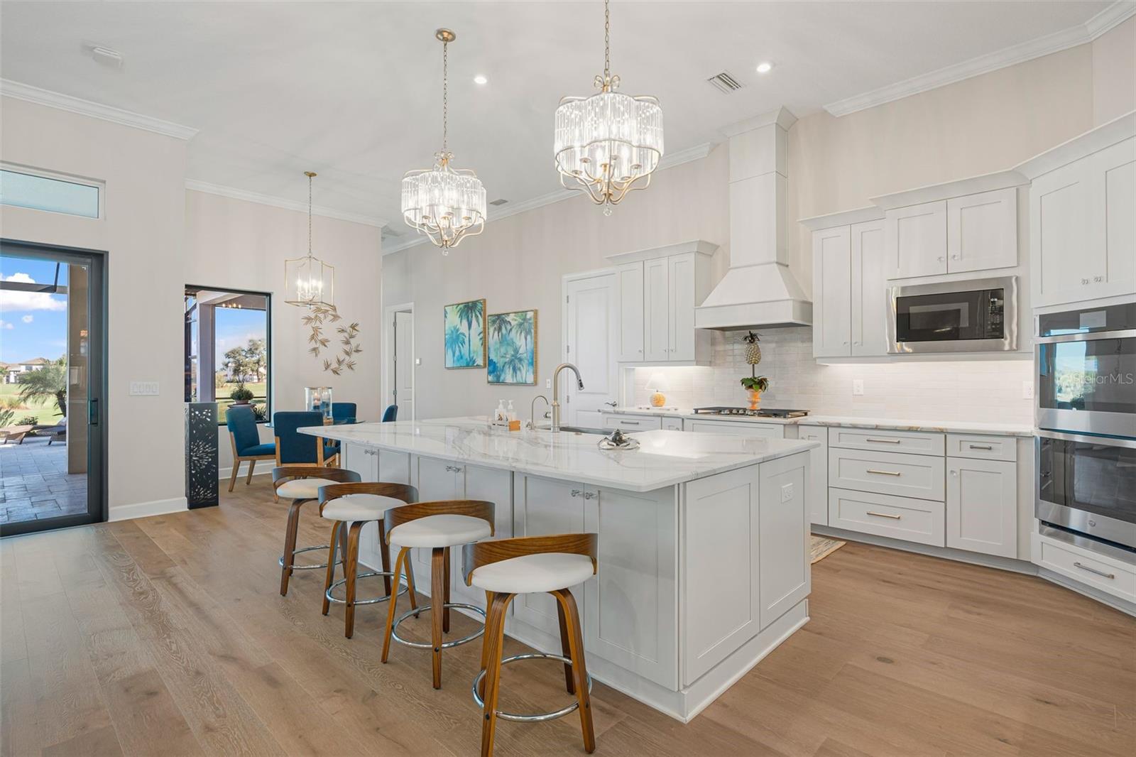 AZARIO ESPLANADE - Residential