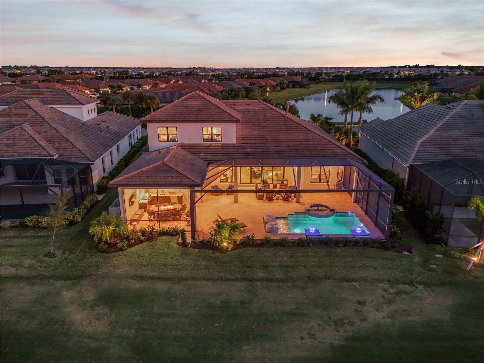 AZARIO ESPLANADE - Residential