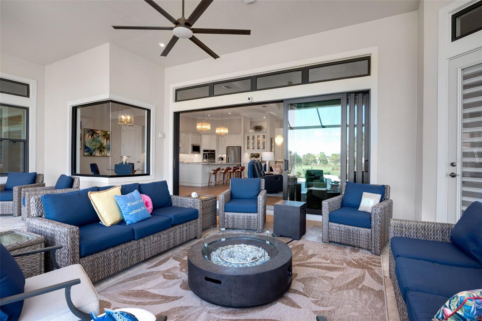 AZARIO ESPLANADE - Residential