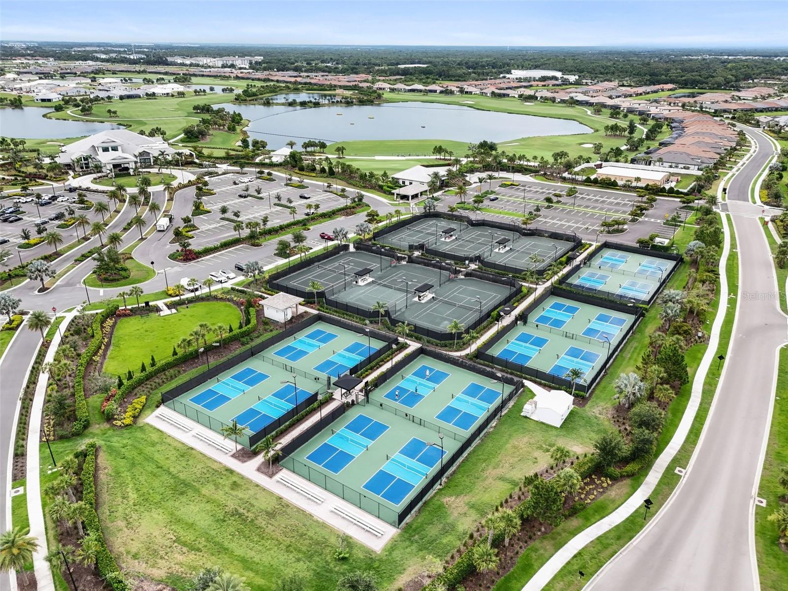 AZARIO ESPLANADE - Residential