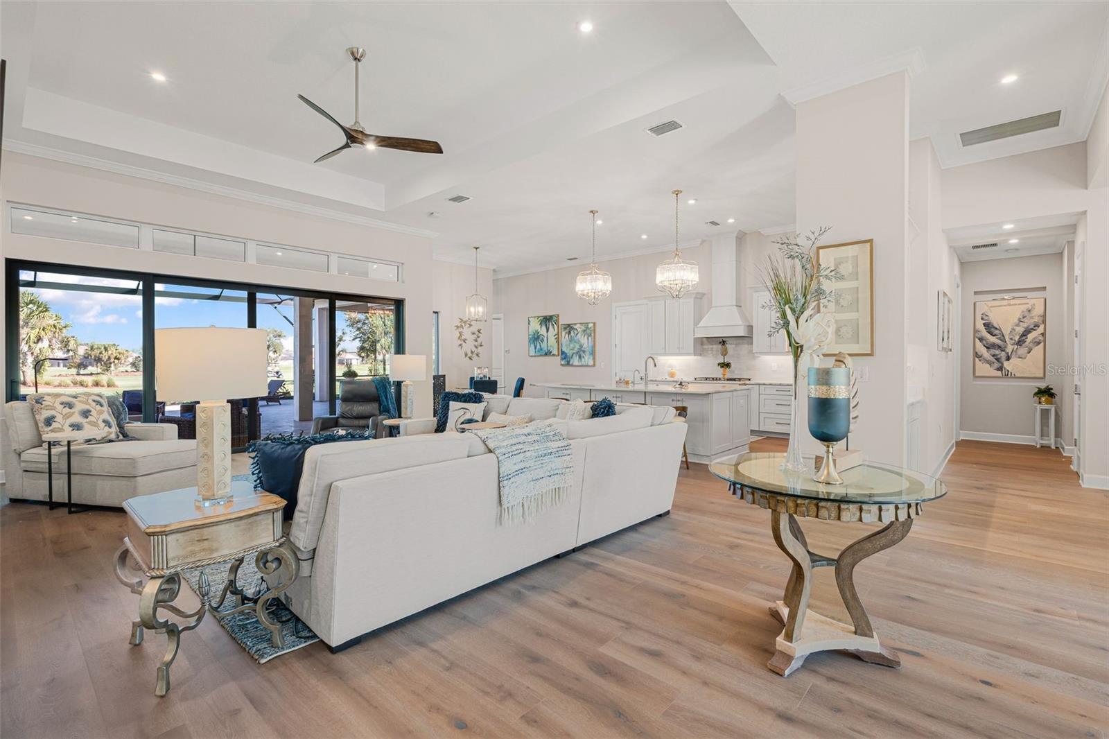 AZARIO ESPLANADE - Residential