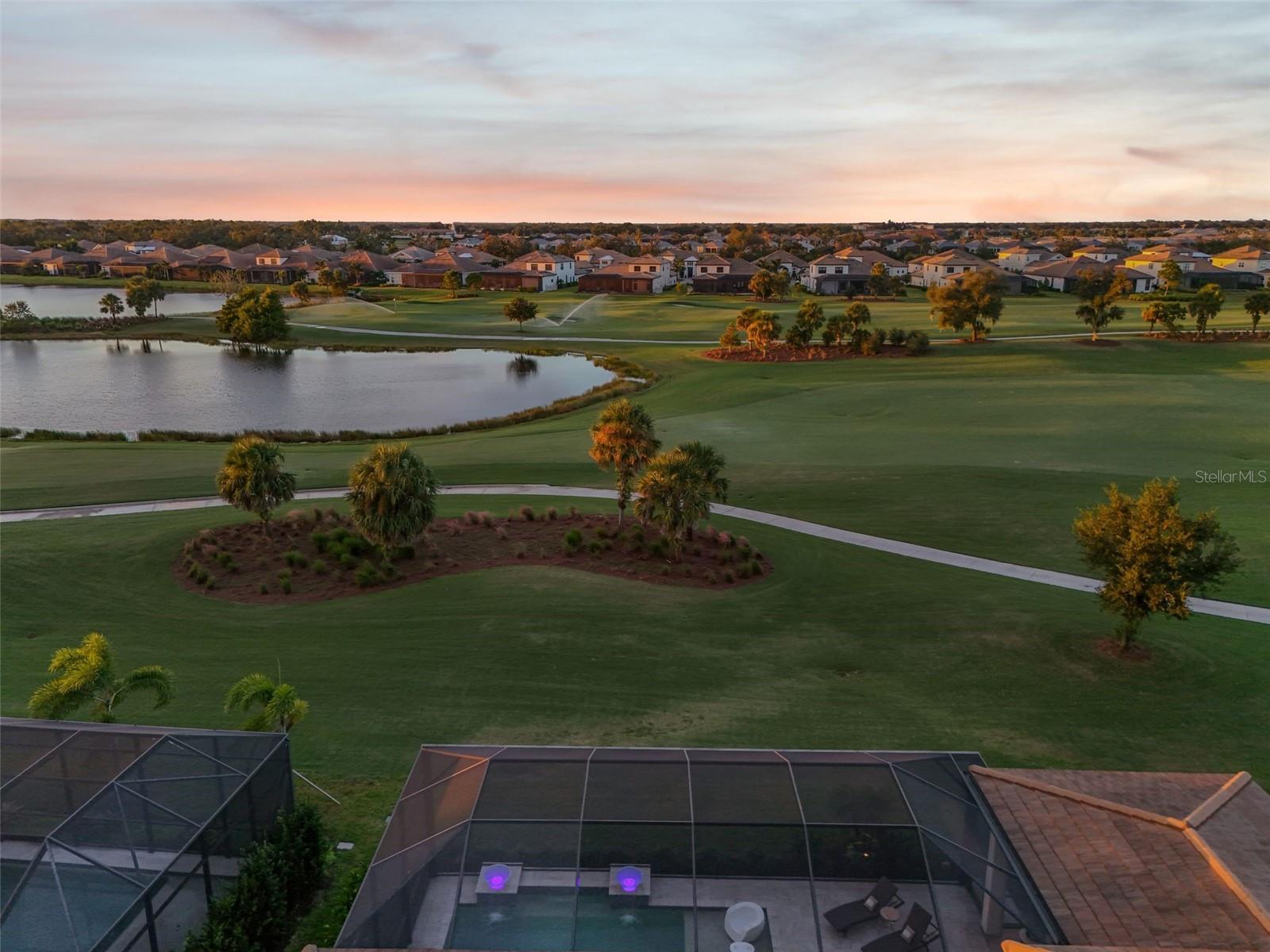 AZARIO ESPLANADE - Residential