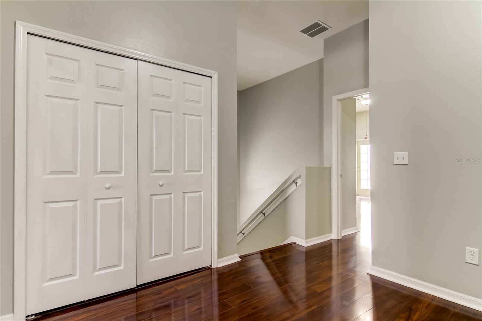 GUNN TWNHMS - Residential Lease