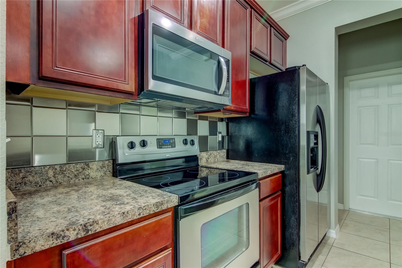 GUNN TWNHMS - Residential Lease