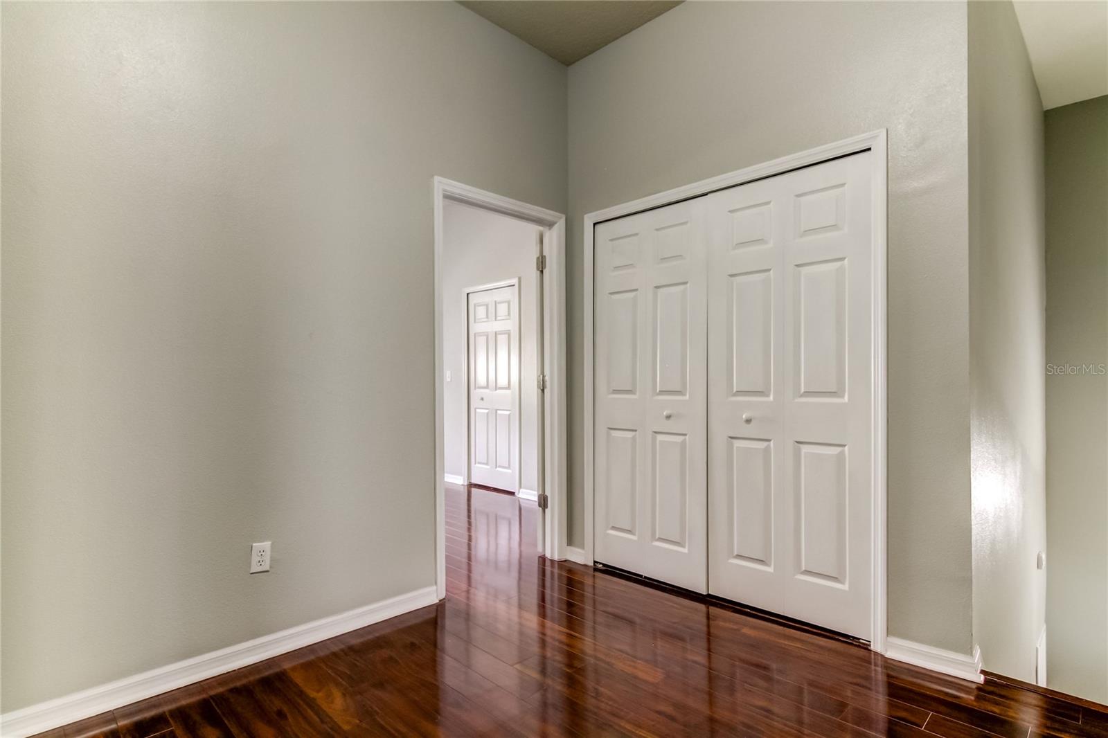 GUNN TWNHMS - Residential Lease