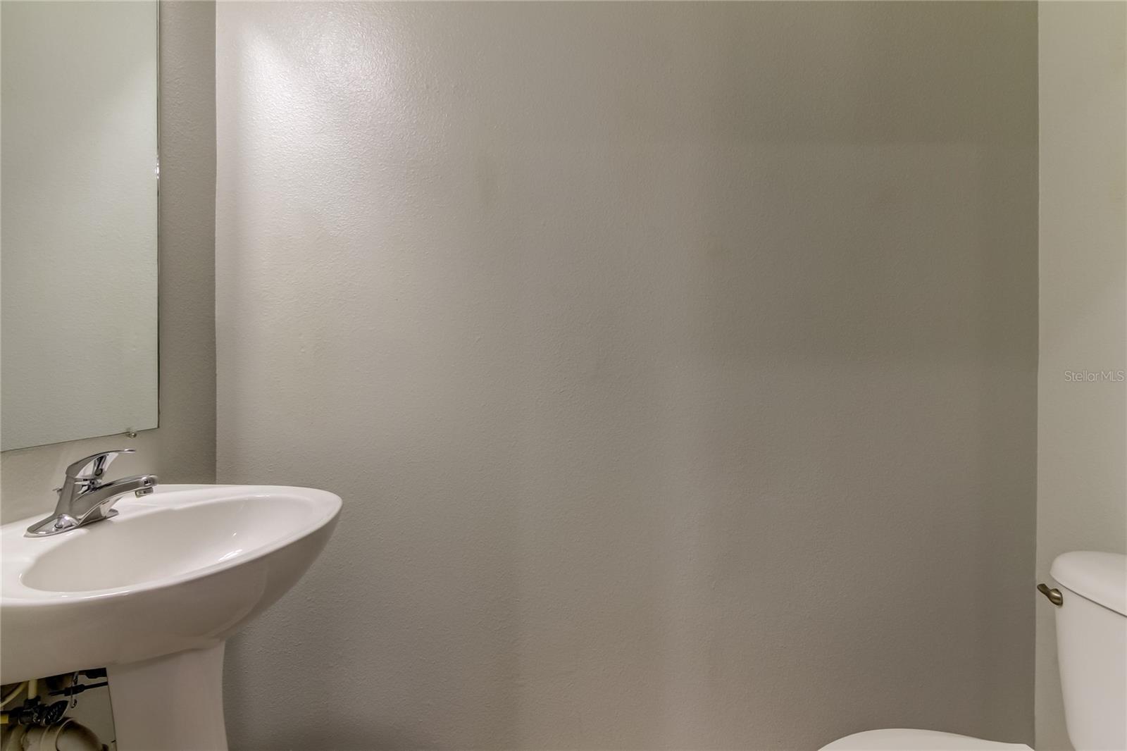 GUNN TWNHMS - Residential Lease