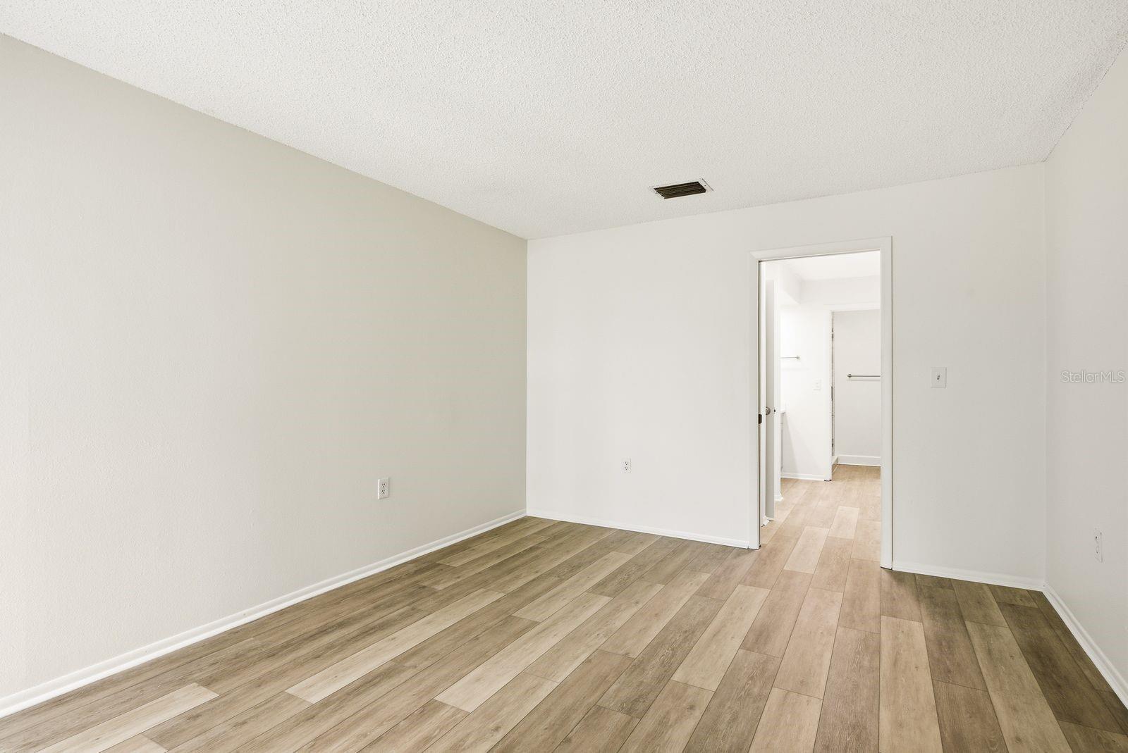 EAST LAKE WOODLANDS CLUSTER HOMES - Residential