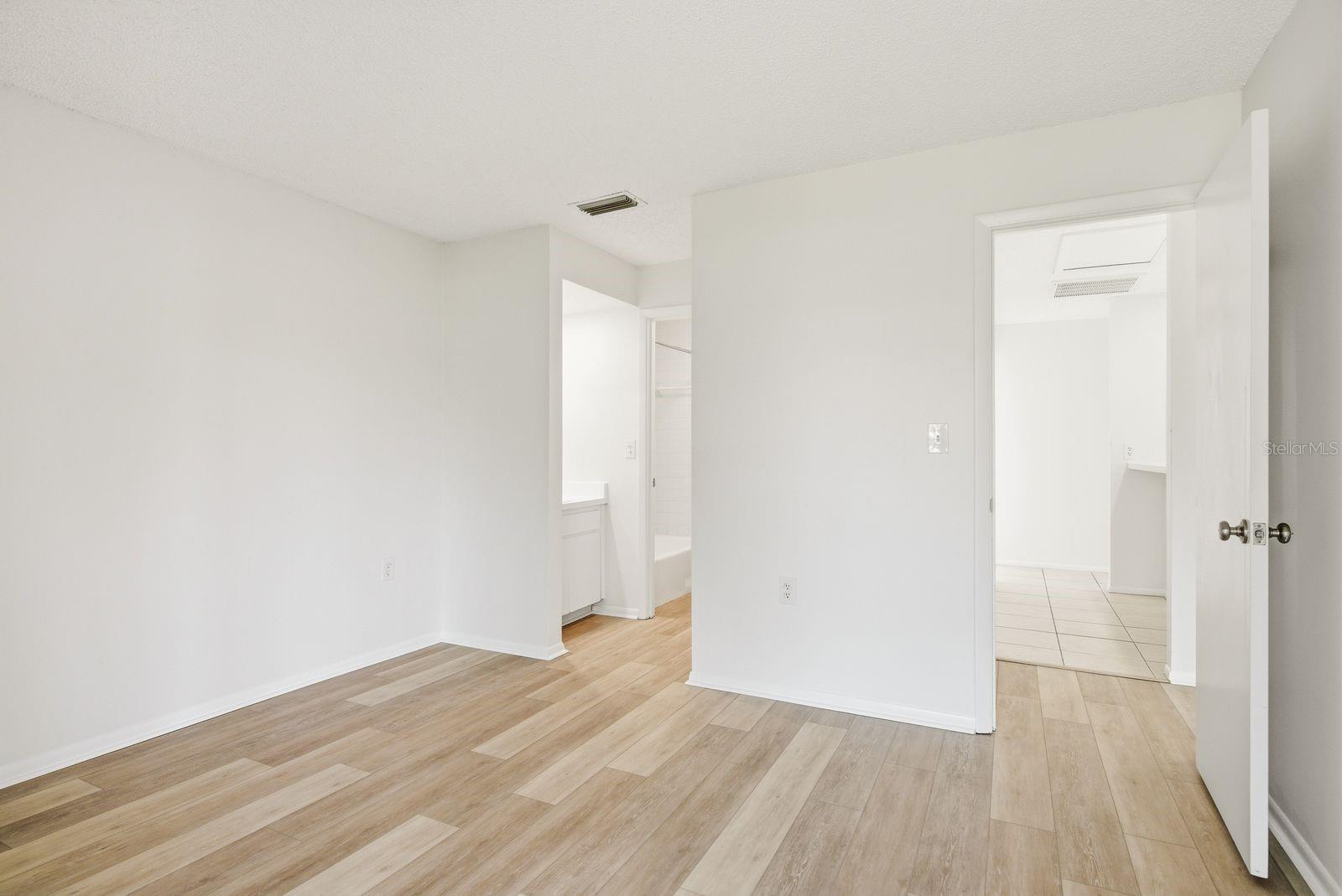 EAST LAKE WOODLANDS CLUSTER HOMES - Residential